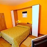 Hotell Velus Civitanova Marche