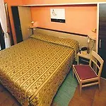 Hotell Velus 3*