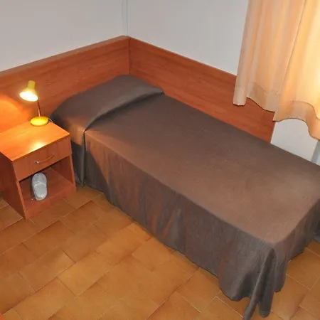 Velus Hotel