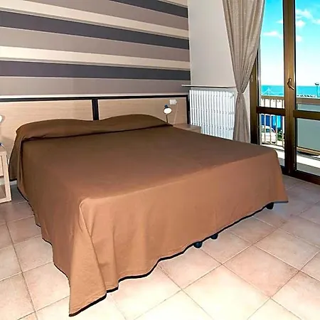 Hotel Velus 3*