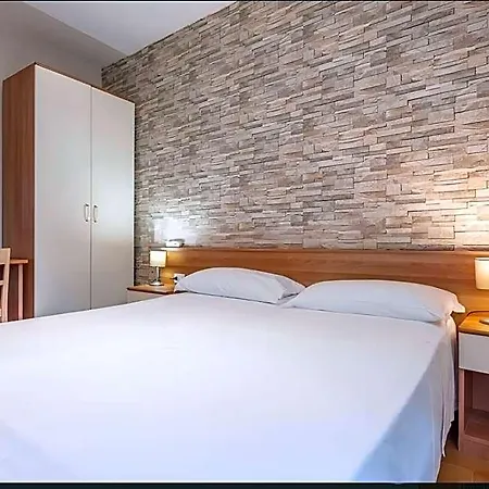 Hotel Velus Civitanova Marche