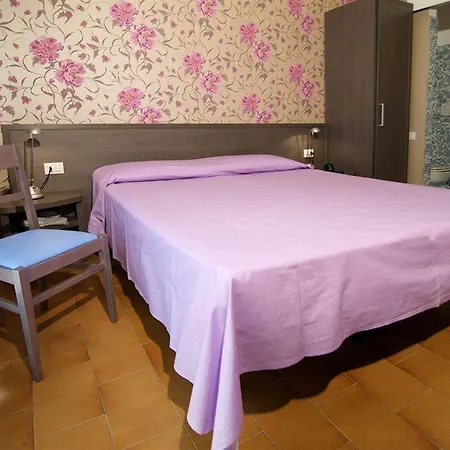 Velus Чивитанова-Марке